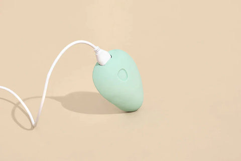 Dame Pom Jade